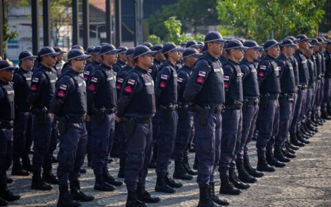 Alunos soldados da Polícia Militar do Amazonas reforçam policiamento ostensivo, em Manaus
