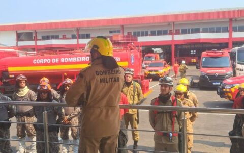 Corpo de Bombeiros monta força-tarefa para extinguir incêndio em Iranduba