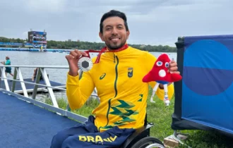 Paralimpíada 2024: Luís Carlos Cardoso é prata na canoagem