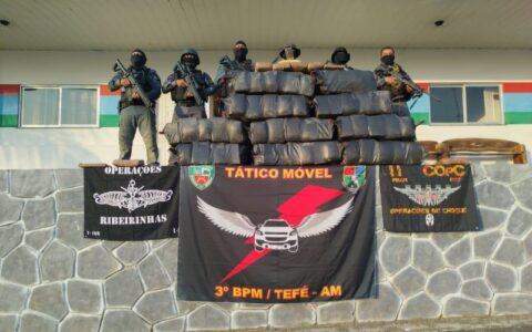 SSP-AM apreende 362 kg de drogas após confronto com narcotraficantes no rio Solimões