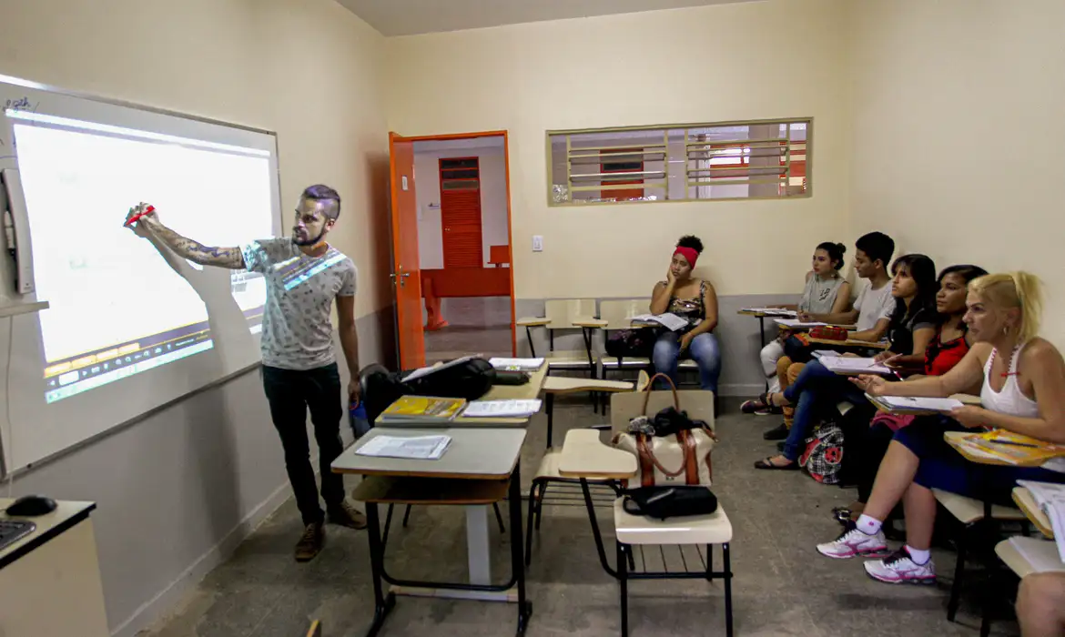 pe-de-meia-pagamento-a-estudan