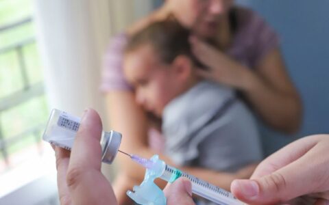 Campanha de vacinação contra a gripe começa nesta segunda