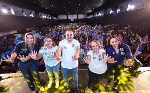 Cerca de 4 mil profissionais da educação afirmam apoio a Roberto Cidade
