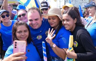 Campanha de Roberto Cidade promove cinco 'bandeiraços' em Manaus
