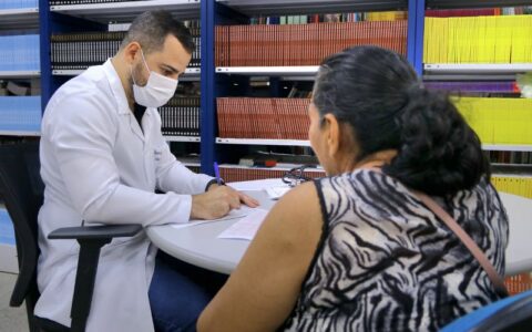Mais de 2,2 mil pessoas recebem atendimento médico na zona Leste de Manaus