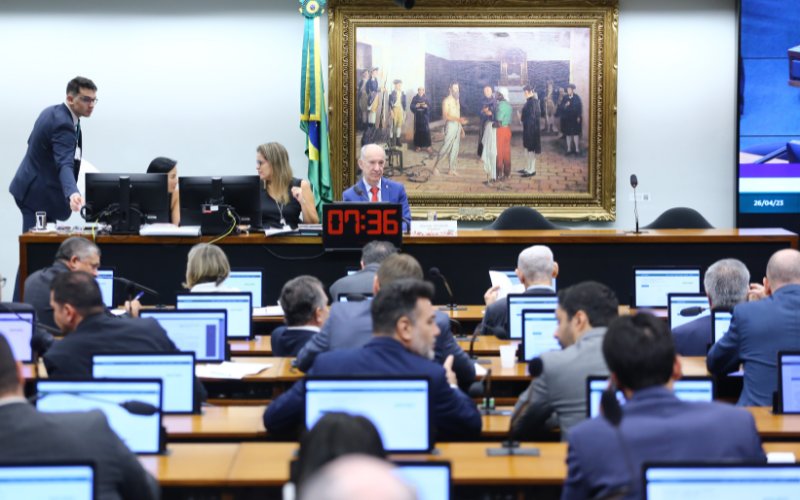 A votação ocorre três dias após ato na avenida Paulista, em São Paulo, pedir a anistia aos envolvidos nos atos contra a eleição e também o impeachment do ministro Alexandre de Moraes, do STF Foto : (VInicius Loures / Câmara dos Deputados)