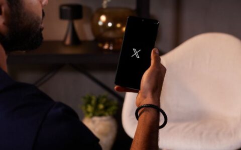 Austrália processa rede social X em casos de abuso sexual infantil
