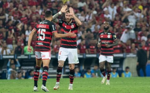Arrascaeta decide e Flamengo avança para semifinal da Copa do Brasil