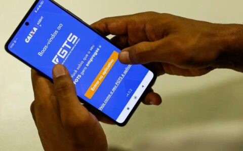 Trabalhadores que optaram pelo saque-aniversário podem sacar saldo do FGTS