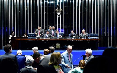 Suspensão da plataforma X gera debate em Plenário