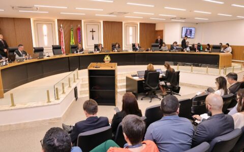 TCE-AM reprova contas da Câmara de Juruá e multa ex-presidente