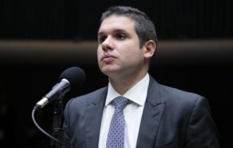 Quem é Motta, deputado apoiado por Lira para presidência da Câmara?