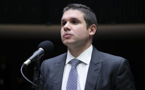 Quem é Motta, deputado apoiado por Lira para presidência da Câmara?