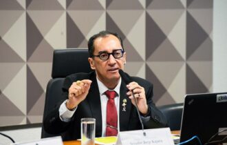 Exame anual de proficiência em Libras está na pauta da CAS