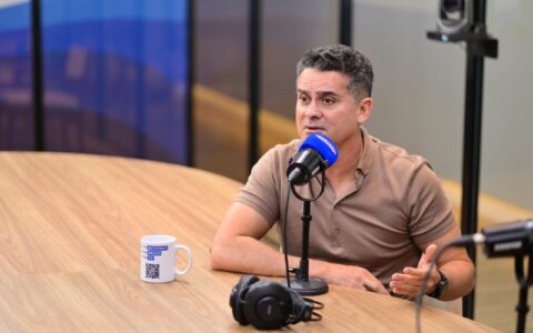 'Não resolve a data base dos colegas da polícia, vai resolver os problemas de Manaus?', diz David sobre Alberto Neto