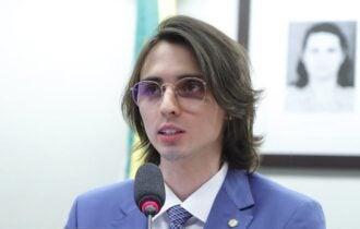 Amom Mandel
