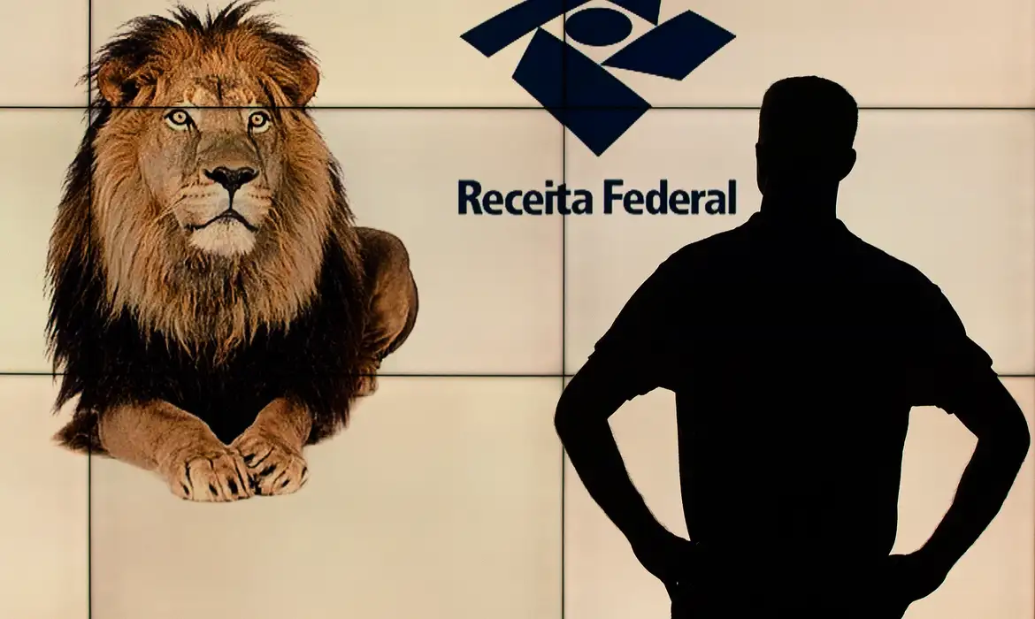 com-taxacao-de-ricos-faixa-de-