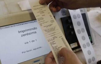 Emissão de zerésima garante urna intacta antes do início da votação