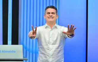 'Fiz uma campanha baseada no respeito e amor que tenho por toda Manaus', diz David em última propaganda eleitoral