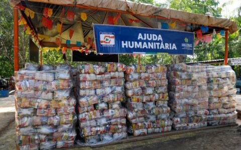 governo-entrega-ajuda-humanita