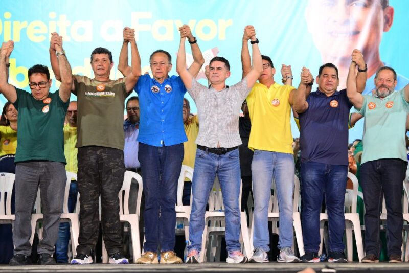 Líderes do Movimento Cristão de Direita apoiam David Almeida em encontro com mais de 18 mil participantes