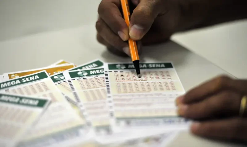 Mega-Sena acumula e prêmio vai a R$ 30 milhões