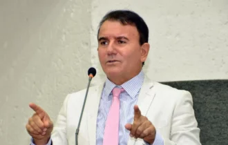 palmas-elege-eduardo-siqueira-