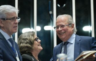 parlamentares-do-am-evitam-com