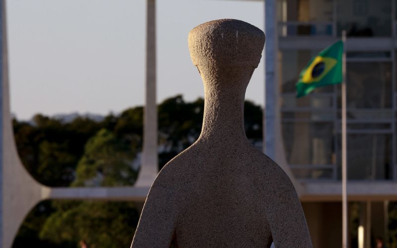 STF forma maioria para condenar 15 réus por atos antidemocráticos de 8 de janeiro