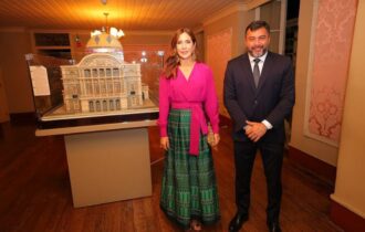 wilson-recebe-a-rainha-da-dina