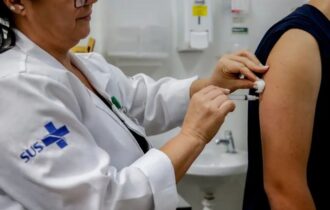 OMS aponta que maior acesso a vacinas reduz necessidade de antibióticos em 22%