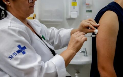OMS aponta que maior acesso a vacinas reduz necessidade de antibióticos em 22%