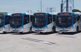 15-novos-onibus-sao-entregues-