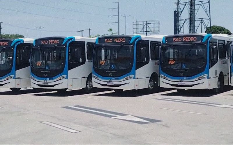 15-novos-onibus-sao-entregues-