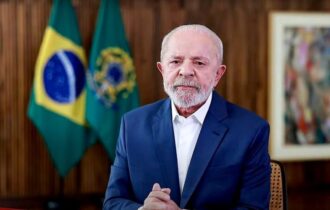 Após acidente doméstico, Lula faz discurso por videoconferência em reunião da Cúpula do Brics