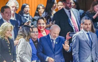 apos-troca-de-aeronave-lula-re