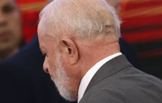 lula-vai-a-hospital-e-retira-p