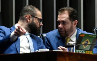 senador-plinio-valerio-apoia-e