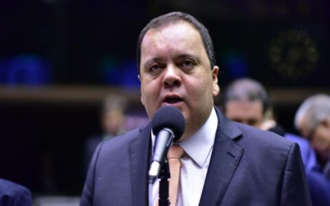 Elmar Nascimento assume relatoria do PLP das emendas