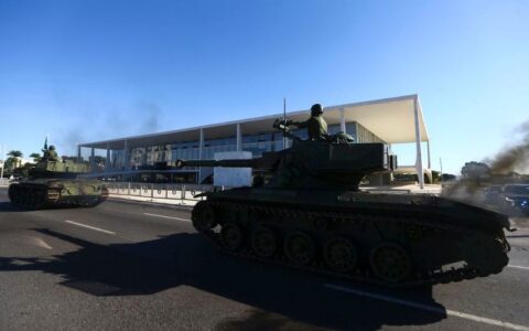 ideia-de-superioridade-militar