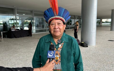 lider-yanomami-pede-mais-saude