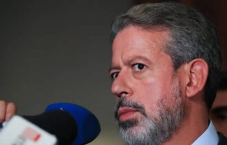 Lira pauta projetos sobre emendas, mercado de carbono e imunidade tributária para igrejas