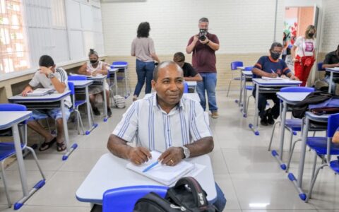 quase-10-mil-pessoas-com-mais-
