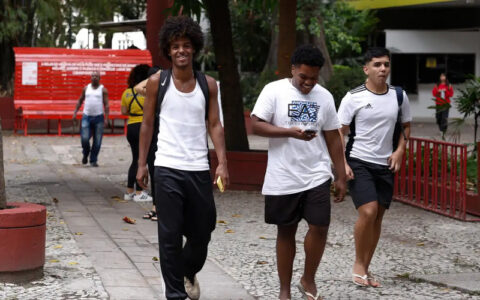 Jovens negros são os mais excluídos no trabalho - Foto: Tânia Rêgo/Agência Brasil