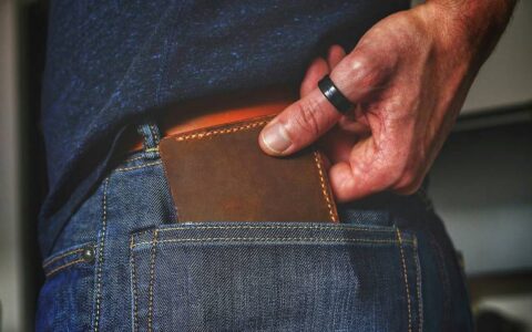 Serasa: 29% dos inadimplentes apostaram para ganhar dinheiro rápido e 27%, para ter renda extra