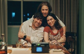 ainda-estou-aqui-faz-2-milhoes