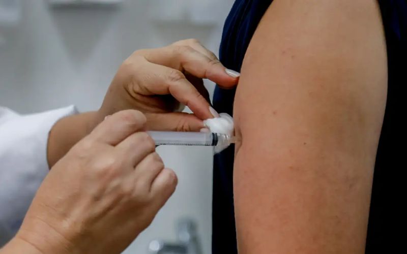 Mais vacina da dengue - Foto: Paulo Pinto/Agência Brasil