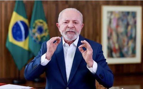 golpistas-do-8-de-janeiro-moni