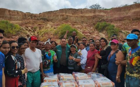Operação estiagem: Mais de 7 mil toneladas de alimentos foram destinadas aos indígenas do município de Tonantins
