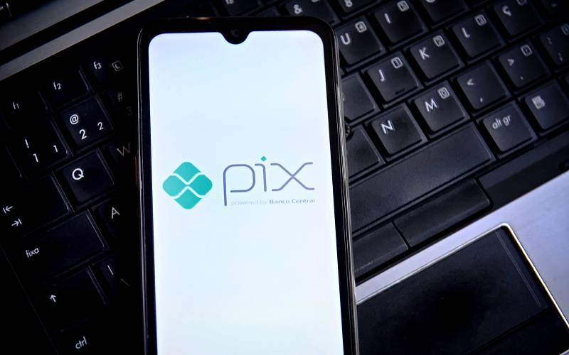 Transação de Pix acima de R$ 200 agora só é feita em aparelhos cadastrados